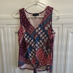 Tank with Knot